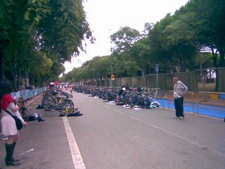 Imagen de la primera triatlón sprint Àccura Gavà Mar celebrada el 12 de octubre de 2008